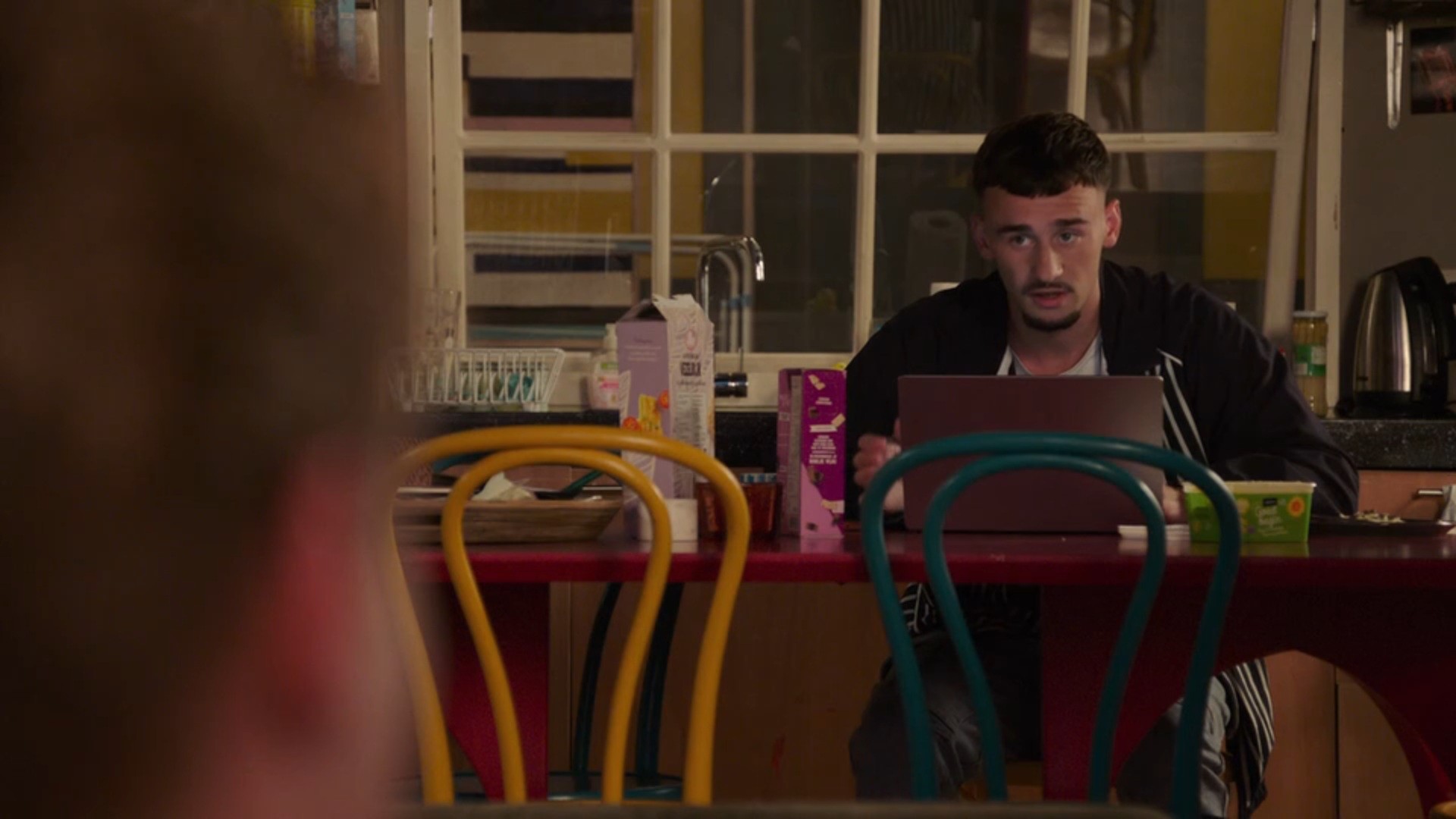 Troj heeft snel extra geld nodig